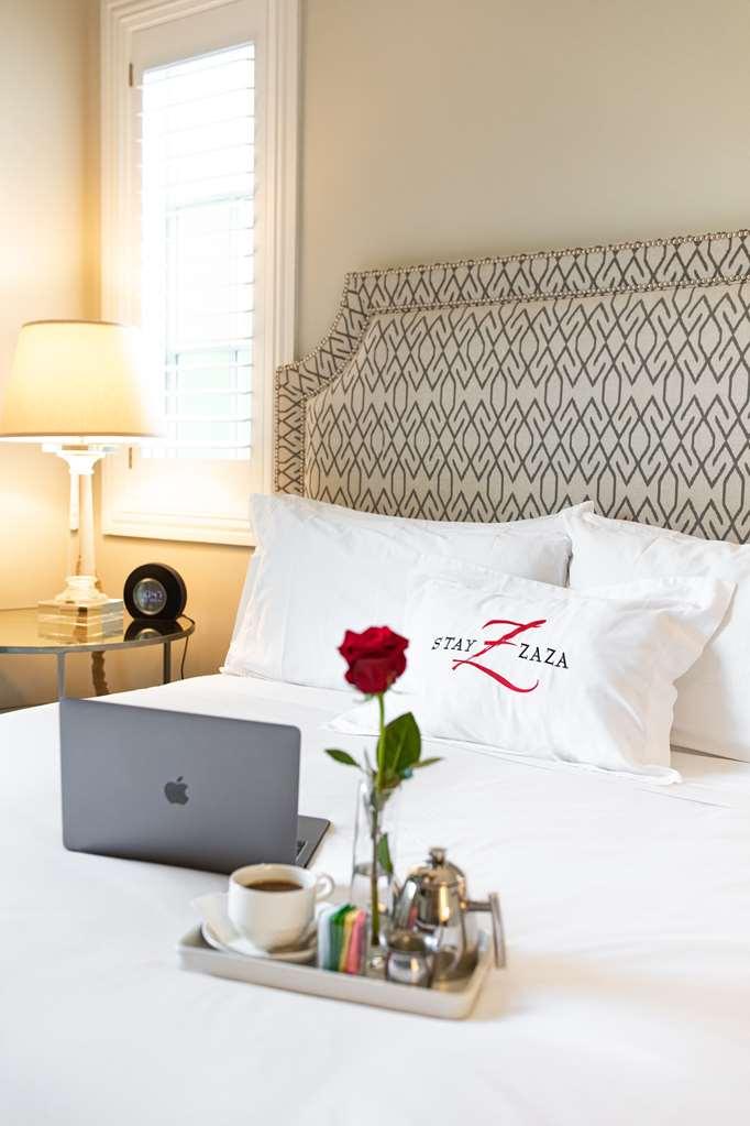 Zaza Memorial Hotel 4*